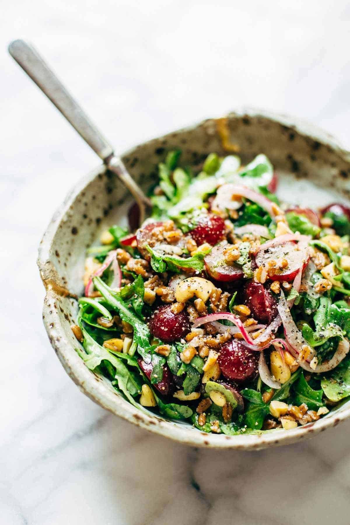 Arugula-Salad-with-Grapes