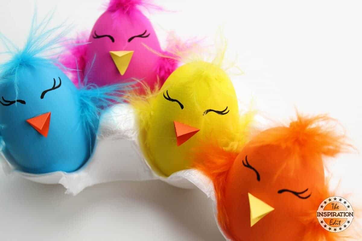easter chicken egg decorating