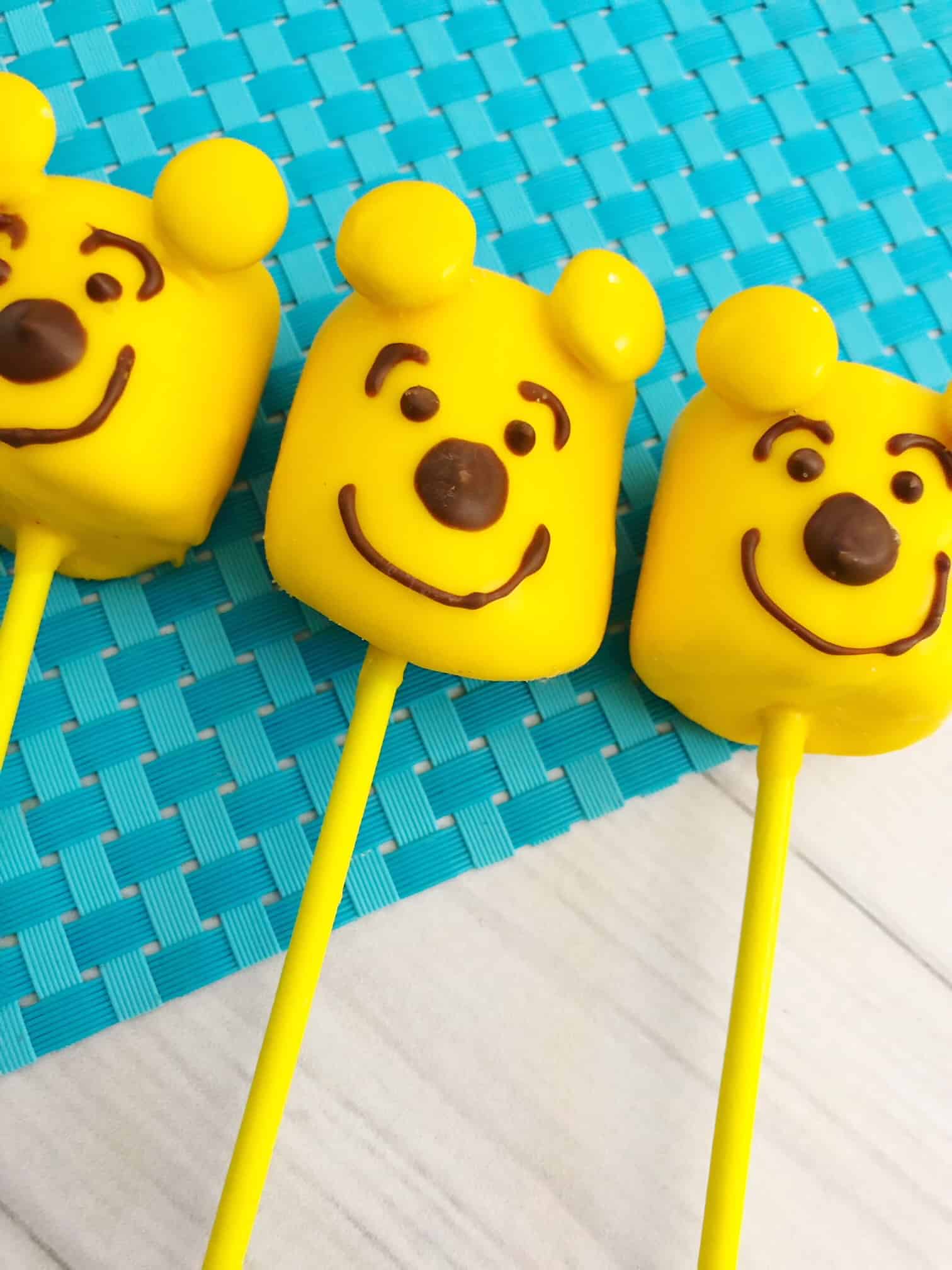 winnie the pooh cake pops party idea