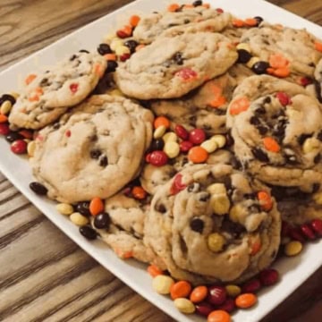 Reese’s Pieces Cookies: Easy Cookies for Kids.