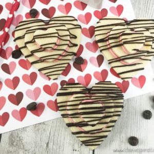 We hope you have fun making this valentine cookies recipe.