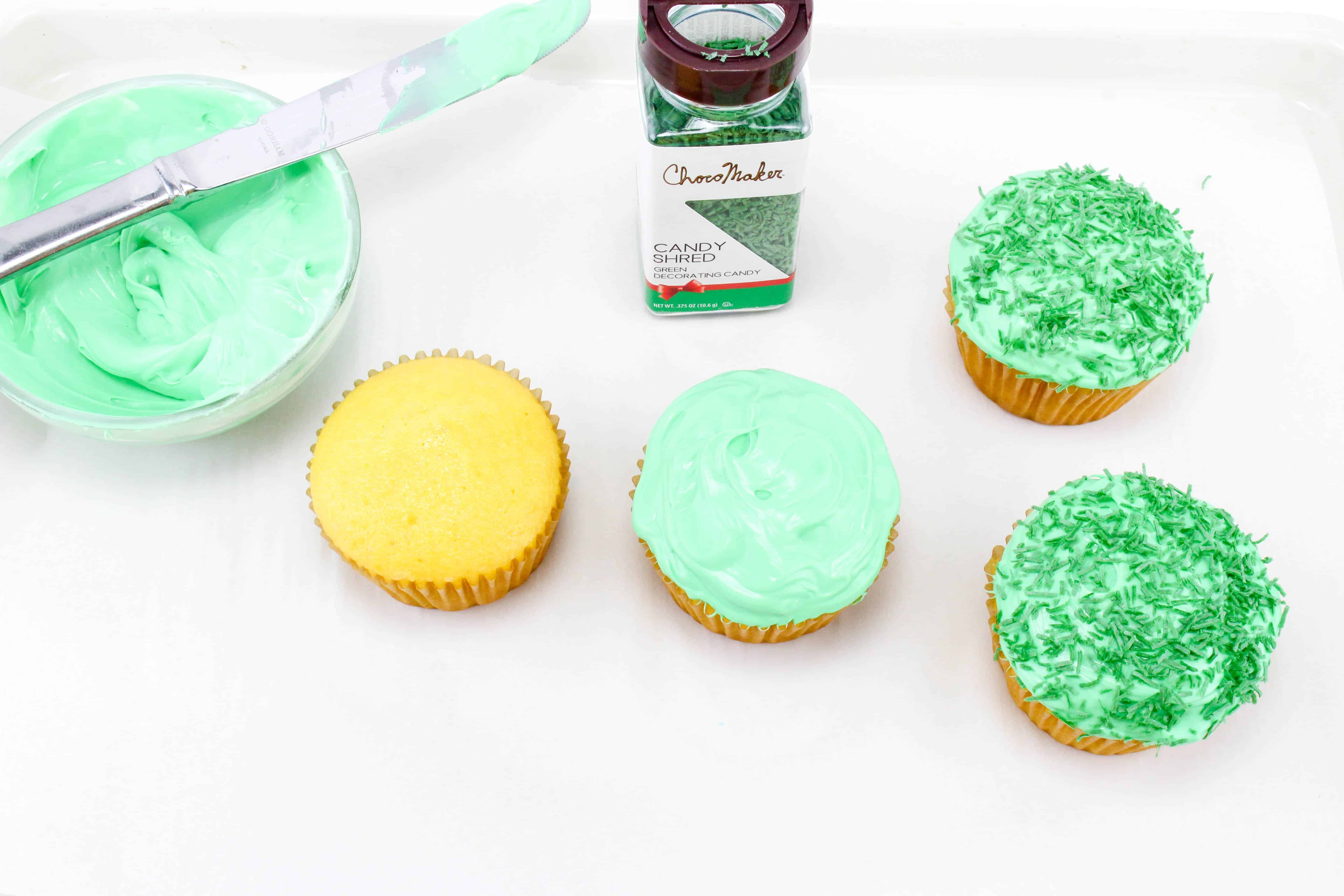 edible flower cupcakes