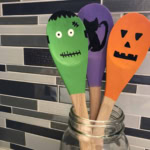 DIY Halloween wooden spoons in a jar.