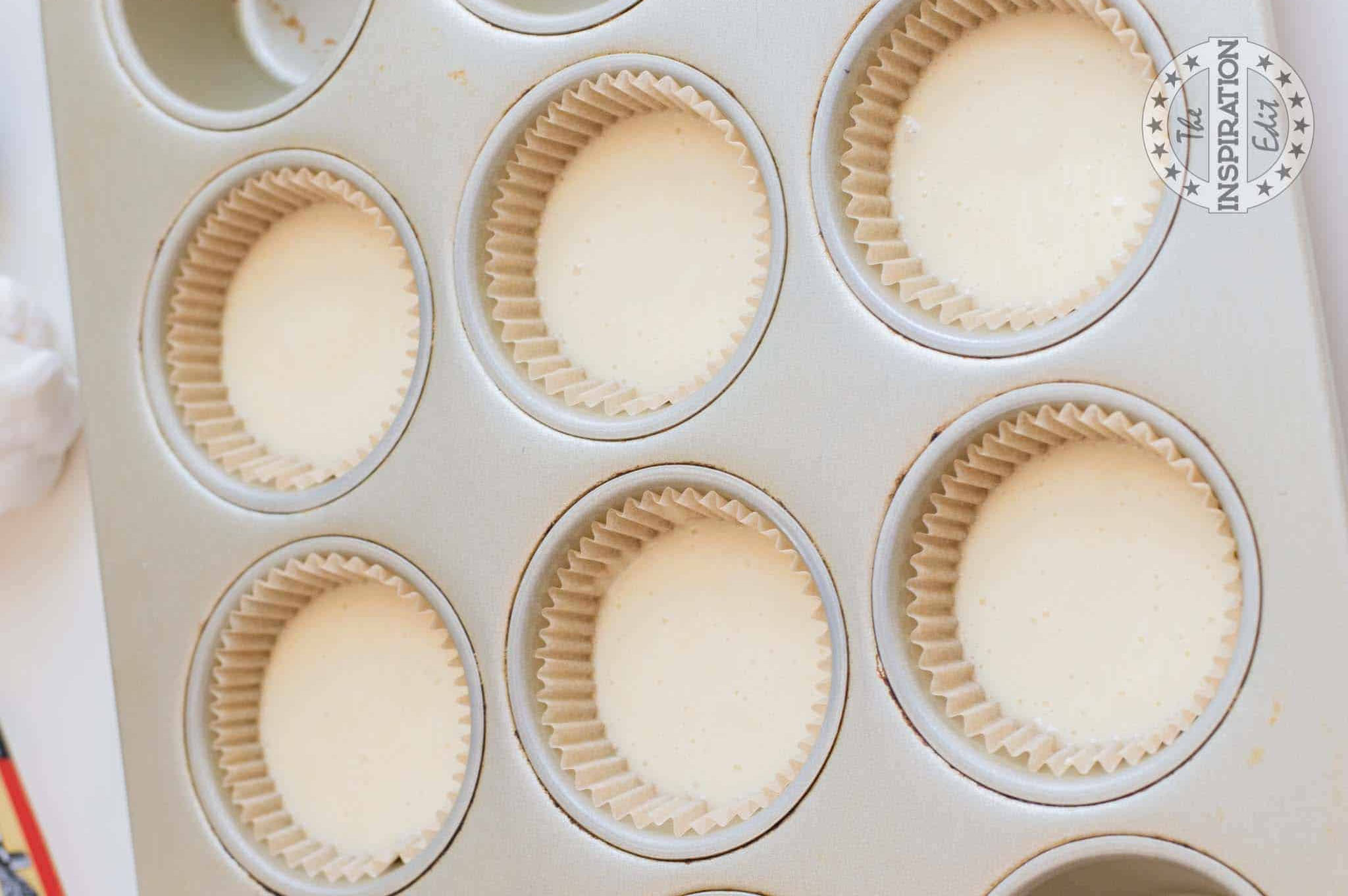 Cup cakes in baking tray.