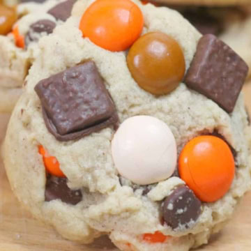 The Best Autumn Cookies With Chocolate Chips.