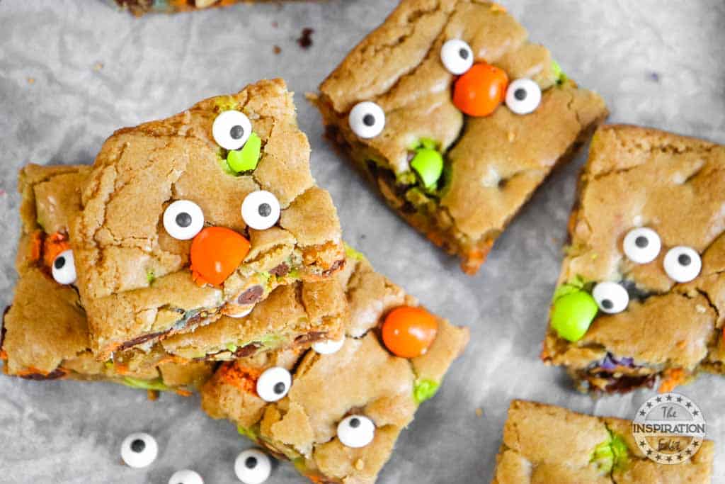 Ghoulish blondie square bars.
