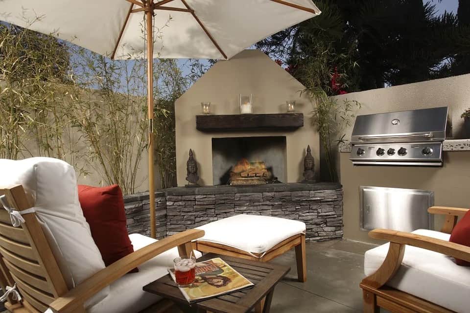 garden bbq area.