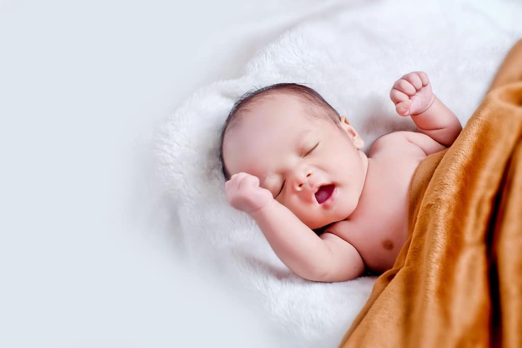 Guide to Choosing Posh Names For Your Newborn