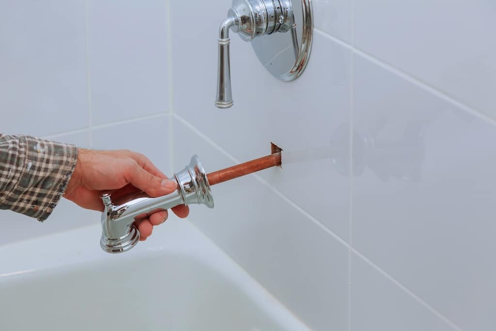 Navigating Bathroom Plumbing Issues