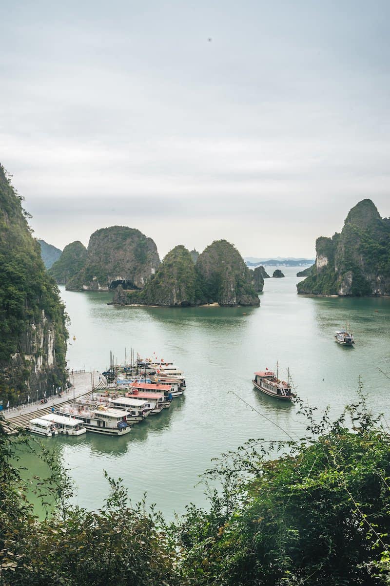 Unique Vietnam Travel Experience | ha long bay.