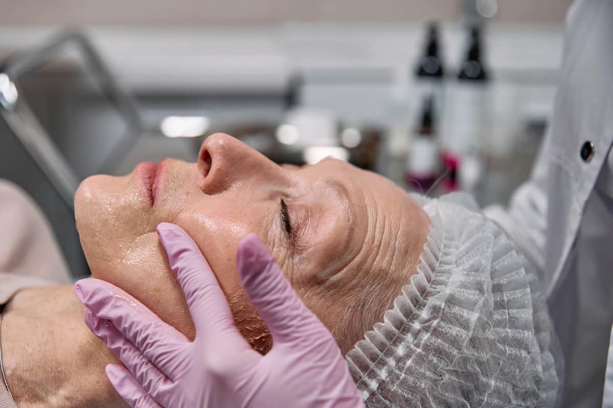 Choosing A Skilled Aesthetic Dermatologist.