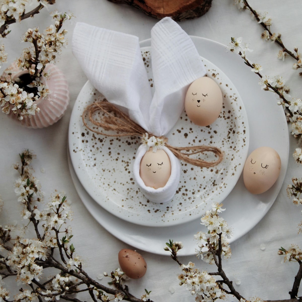 DIY Easter Crafts.