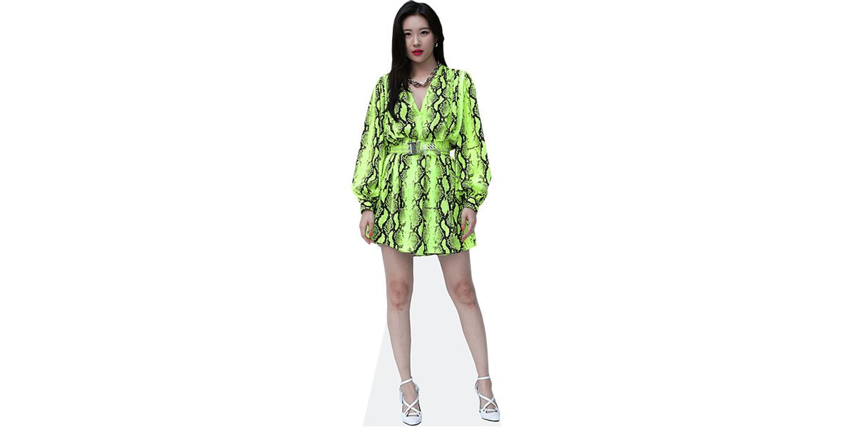 sunmi green dress Miya chinen outfit