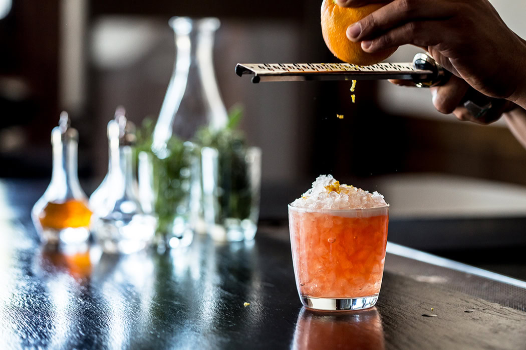 strange-weaver-cocktail-negroni-week-crdt-beretta