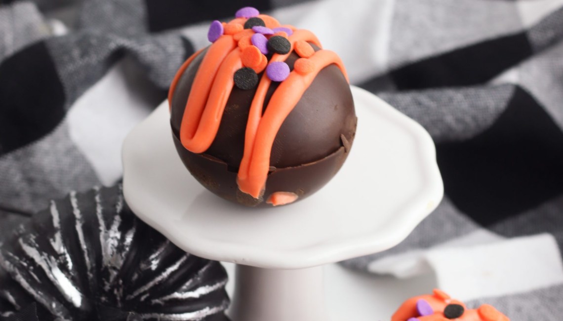 Homemade Hot chocolate bomb