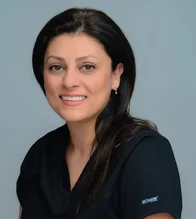 Portrait of Dr Sanaz Yousefi D.D.S.