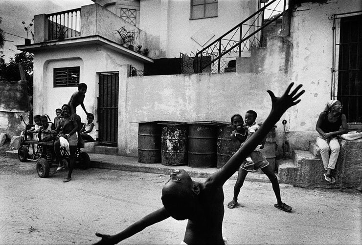 Cotidiano: Fotografia de crianças em Cuba