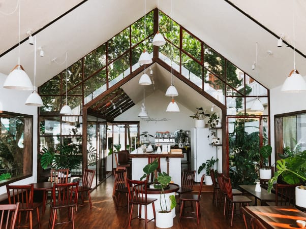 Tiệm Cafe Phía Tây Mặt Trời