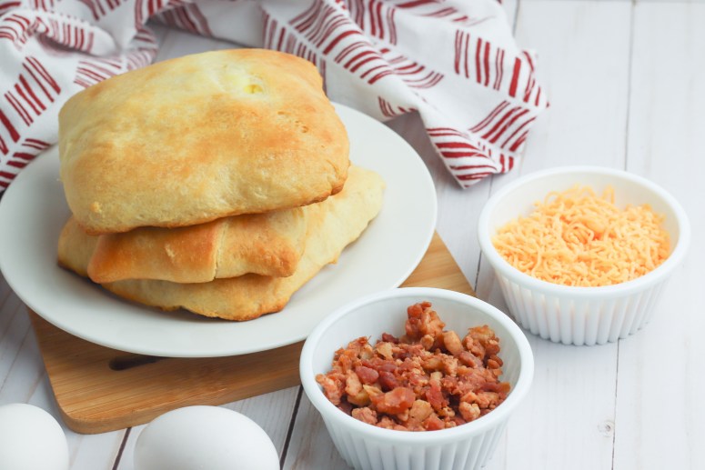 Bacon and Egg Breakfast Pockets