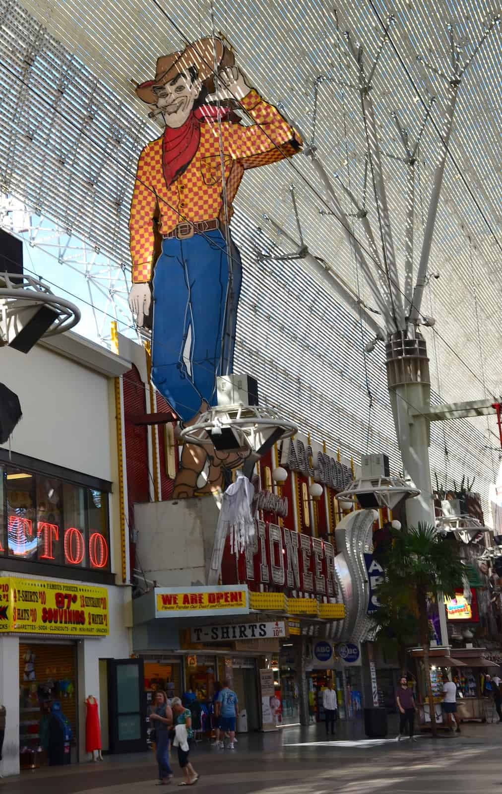 Historic Downtown Las Vegas: Where Sin City Was Born, image size:1012x1600