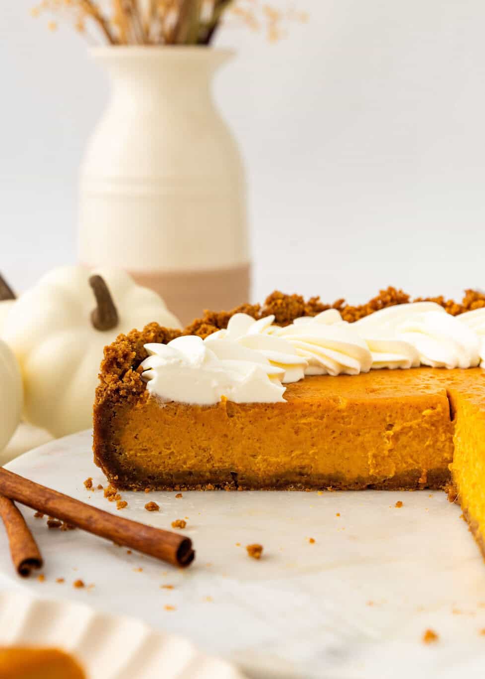 Pumpkin Pie with Gingersnap Cookie Crust - Cake by Courtney