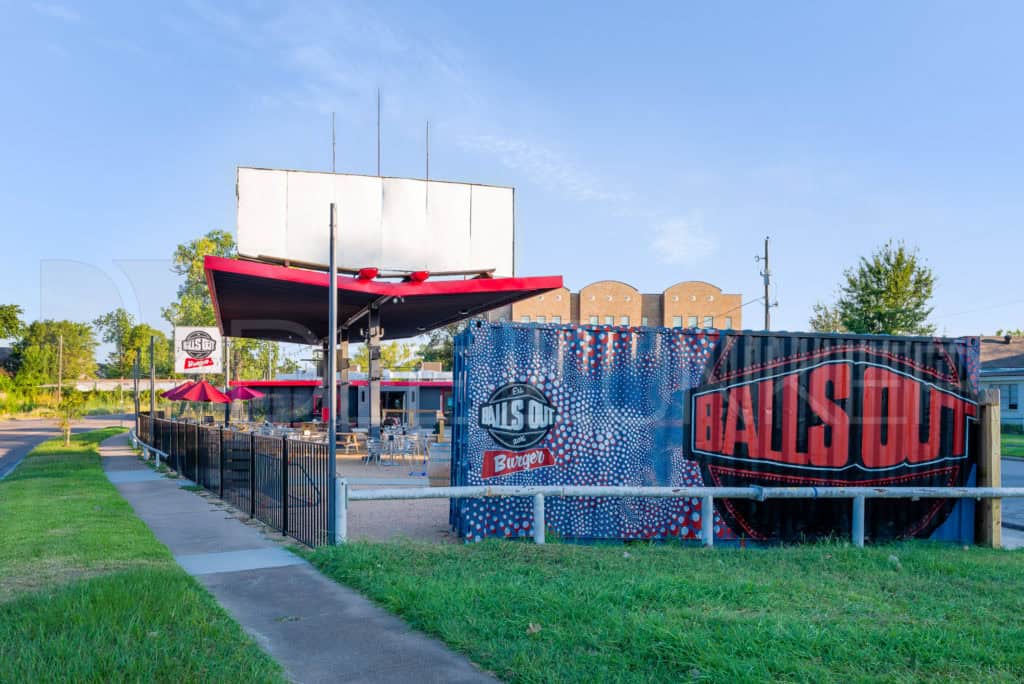 Balls Out Burger - Burgers, Patio, Beer, Wine BallsOutBurger-003.psd Houston Commercial Architectural Photographer Dee Zunker