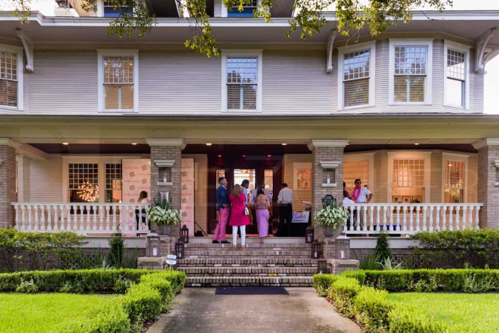 Pink-n-White-Night-LeadingLadies-20170726-001.NEF Houston Commercial Photographer Dee Zunker