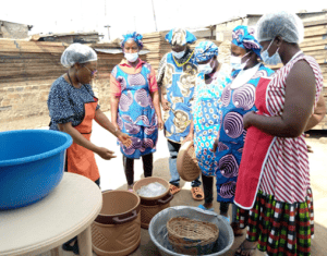 Improving Smoked Fish Safety in Ghana: Food System Lab Accra pilots modified ovens for healthier processing – Kuva8