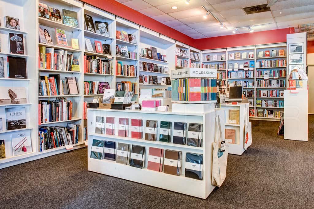 Brazos Bookstore Brazos-Bookstore-008.tif Houston Commercial Photographer Dee Zunker