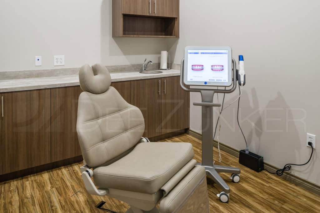 Itero Element with Visialign at Lake Jackson Orthodontics LakeJacksonOthrodontics-Professional-Photography-010.NEF Houston Commercial Photographer Dee Zunker