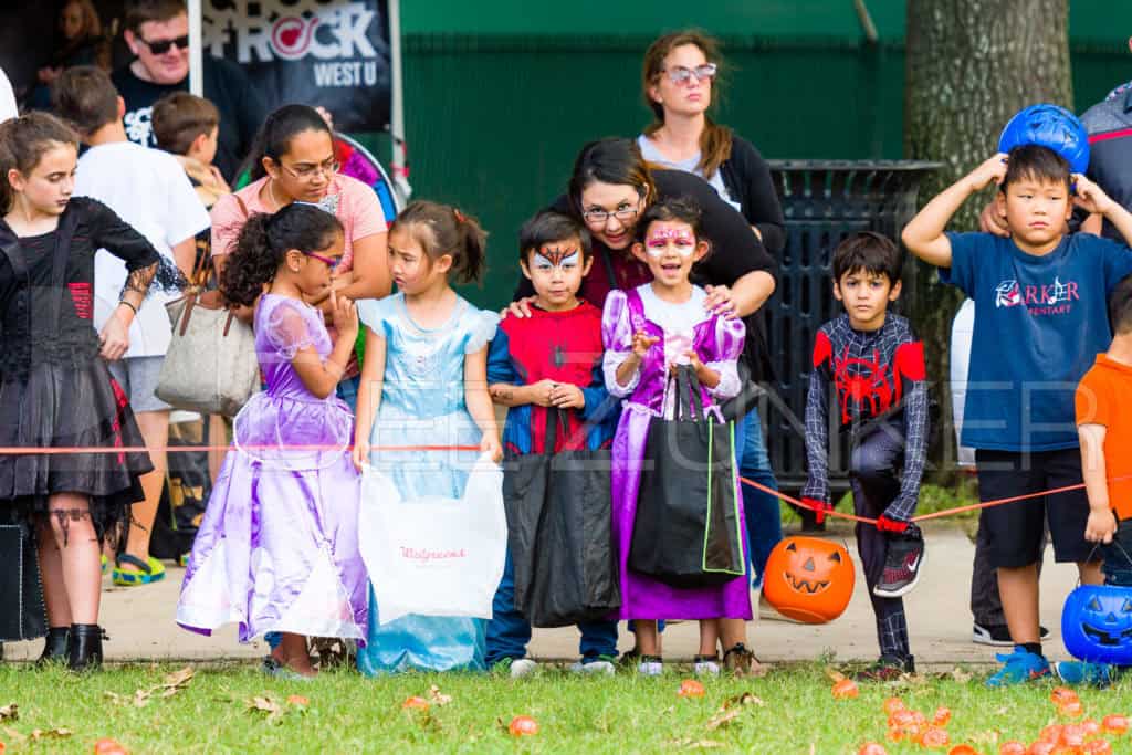 1799-CItyBellaire-PumpkinHunt-2019-032.NEF  Houston Commercial Architectural Photographer Dee Zunker