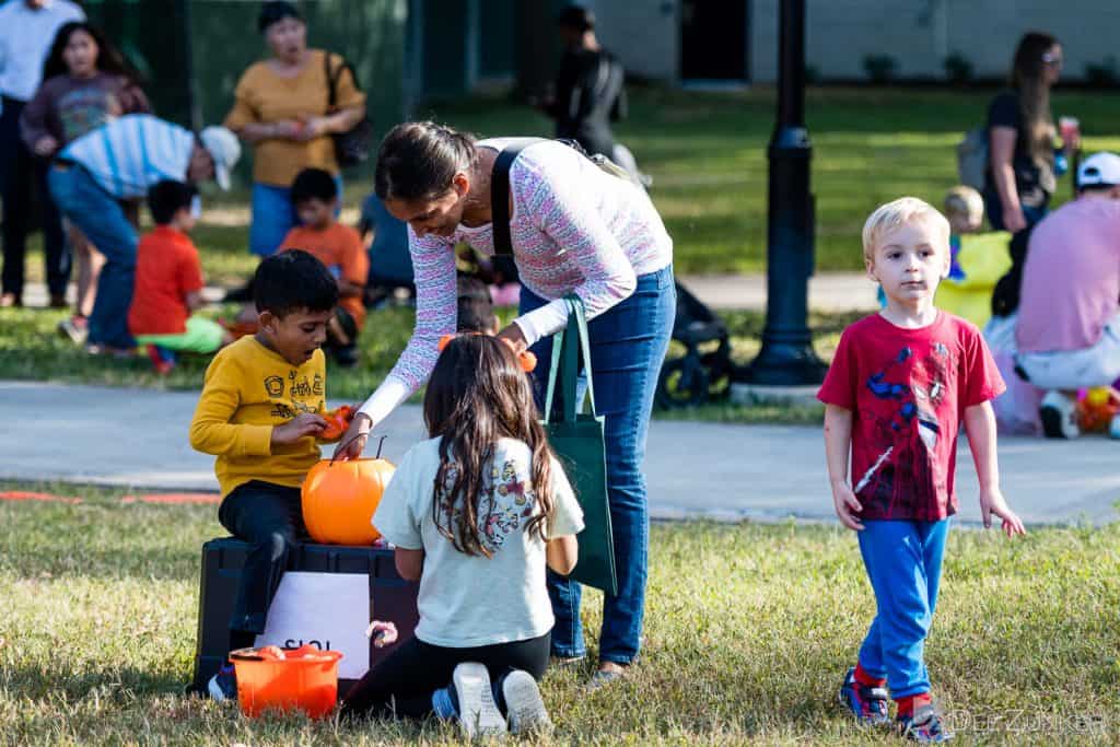 3382-Bellaire-PumpkinHunt2022-082.NEF  Houston Commercial Architectural Photographer Dee Zunker