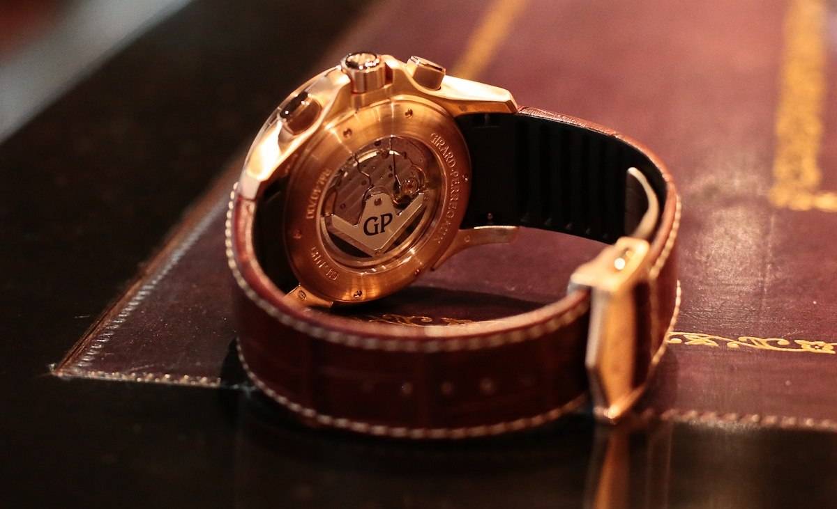 Hands-On With The Girard-Perregaux World Traveller WW.TC in rose Gold