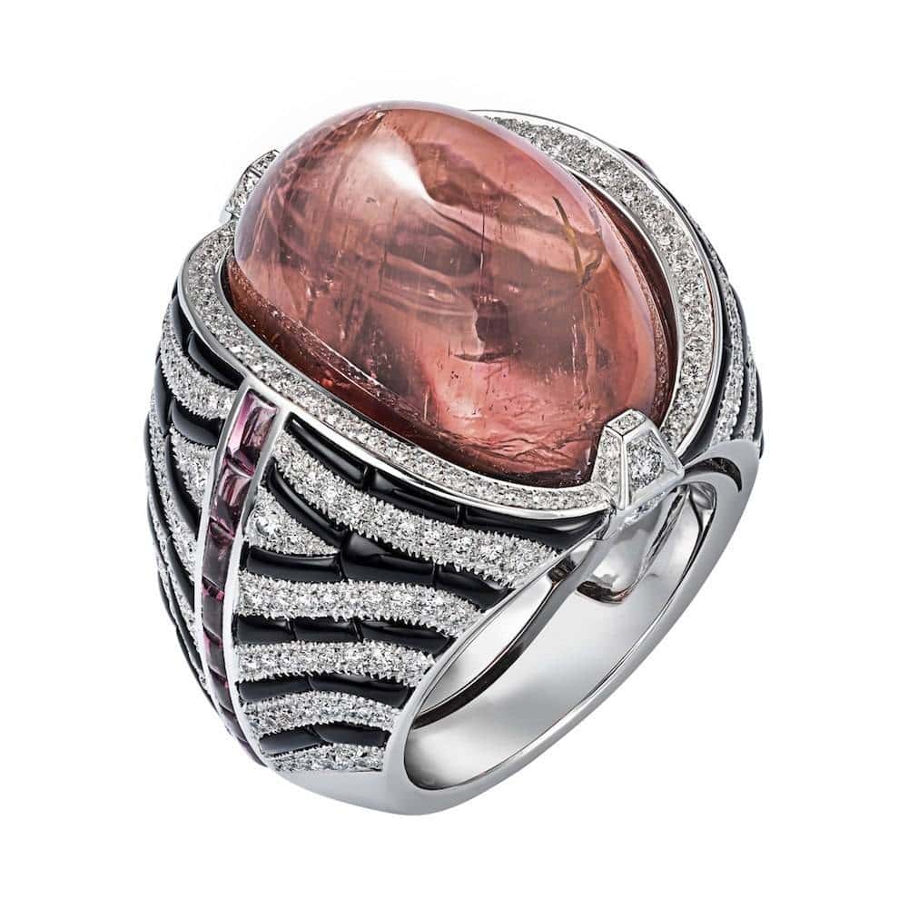 White gold ring with one 31.36-carat cabochon-cut tourmaline, onyx, garnets, brilliants