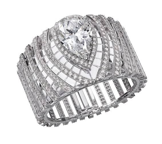 White gold bracelet with one 63.66-carat pear-shaped DIF diamond, rock crystal, brilliants