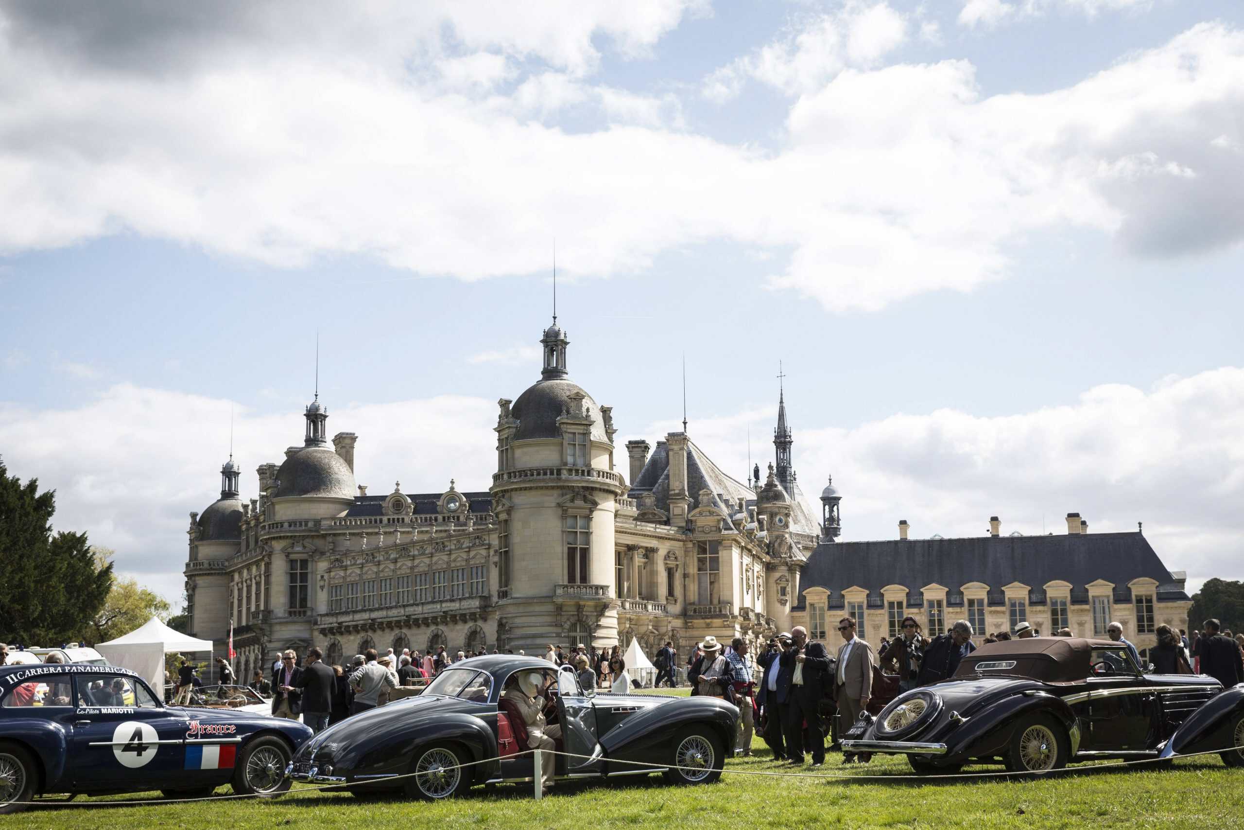 Richard Mille Chantilly Arts and Elegance - The cars arriving at the castle grounds