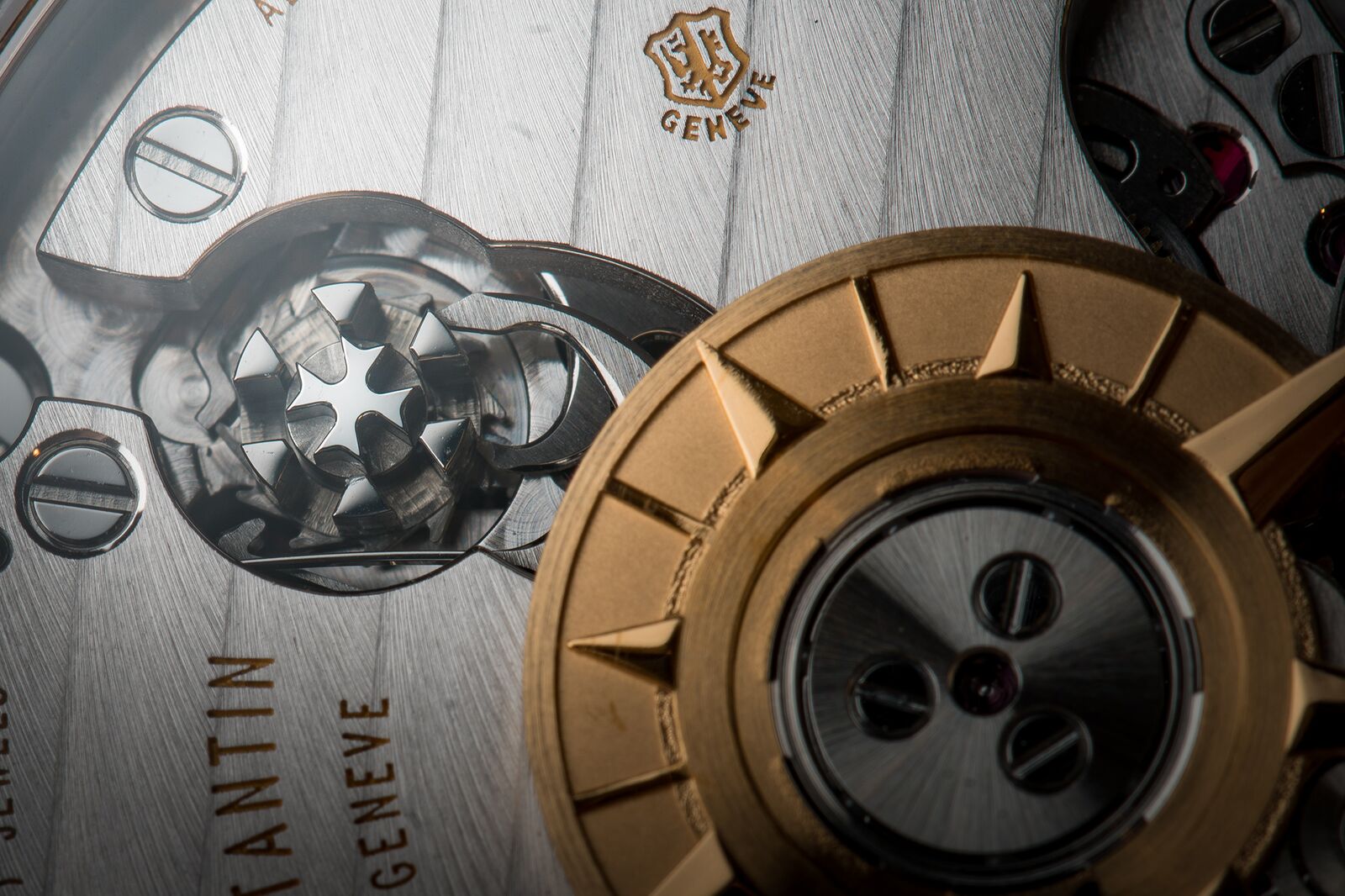 Certified with the Geneva Seal and even the Maltese Cross used to decorate the column wheel