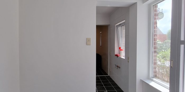 min