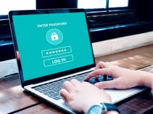 Cómo apagar la pantalla al bloquear sesión en Windows 10