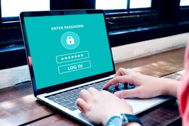 Cómo apagar la pantalla al bloquear sesión en Windows 10