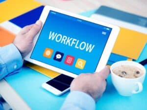 Programas rastrear tiempo frente al monitor