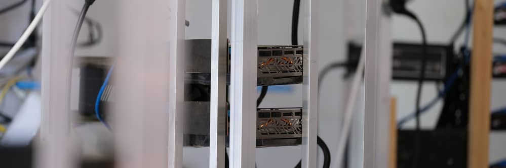¿Qué es un PDU para Rack? » Adictec