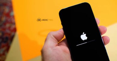 iPhone mostrando pantalla de reinicio con logo de Apple.