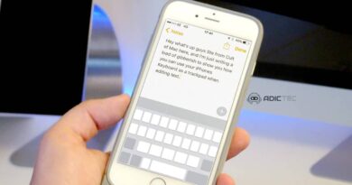 Imagen de un iPhone mostrando el teclado con el cursor parpadeando, ilustrando la funcionalidad de trackpad.