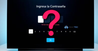 Pantalla de una TV LG bloqueada que pide la contraseña, con un gran signo de interrogación sobre el teclado