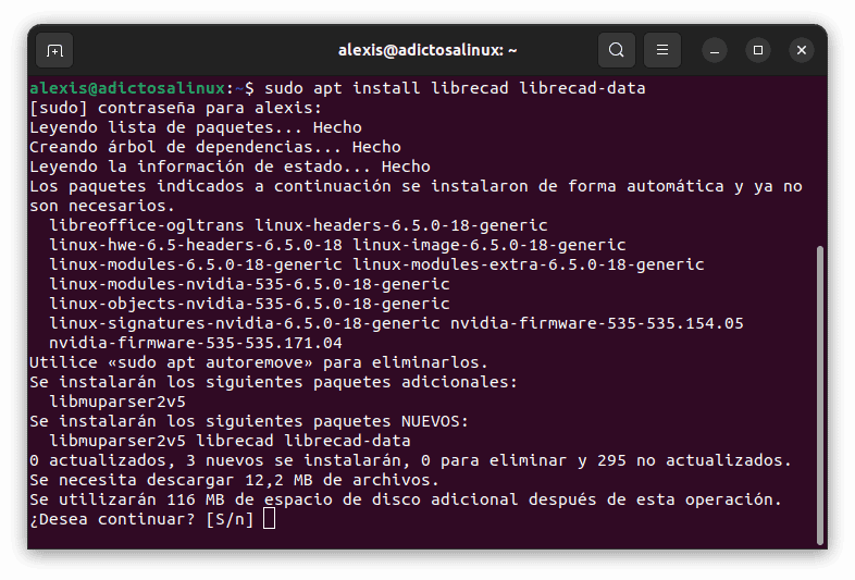 Captura de pantalla de un terminal en Ubuntu mostrando el comando sudo apt install librecad librecad-data para instalar el software CAD LibreCAD.