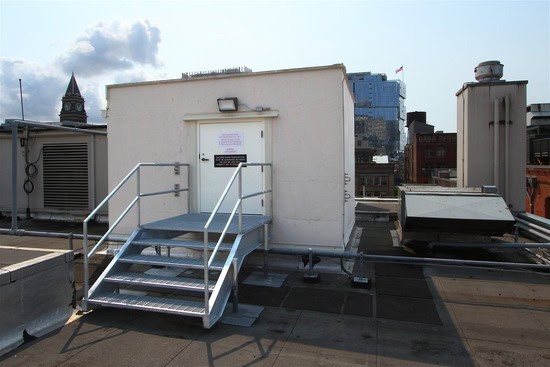 ضوابط اتاقک آسانسور در بام