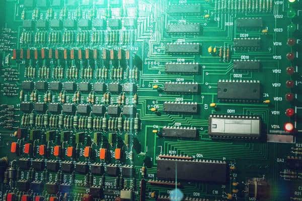 علت سوختن برد آسانسور چیست