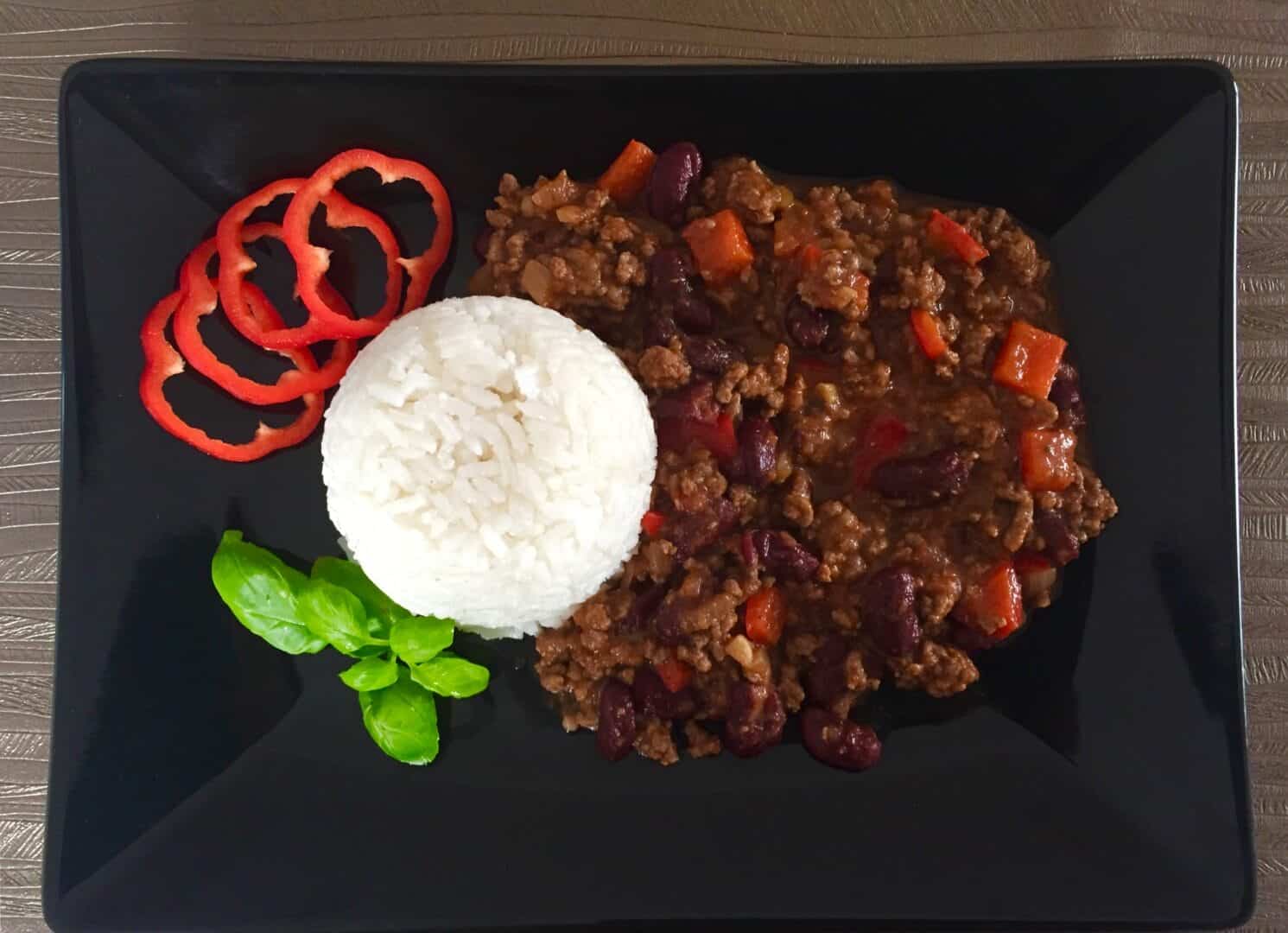 Chili con carne z ryżem