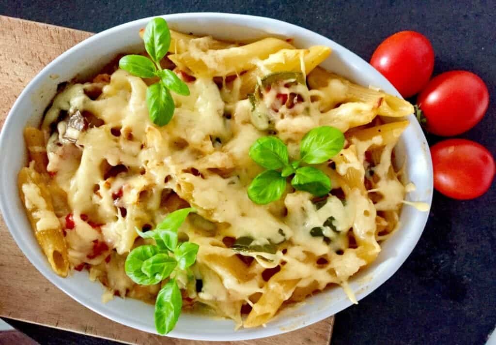 Zapiekanka makaronowa z kurczakiem